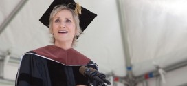 Jane Lynch’s Commencement Speech At Smith College | Words Of Wisdom