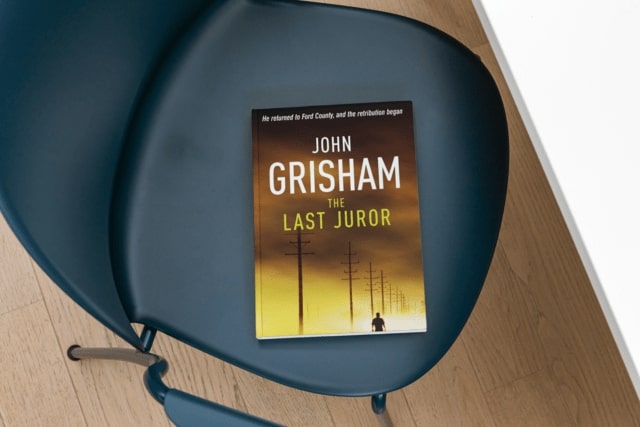 The Last Juror by John Grisham | Book Cover